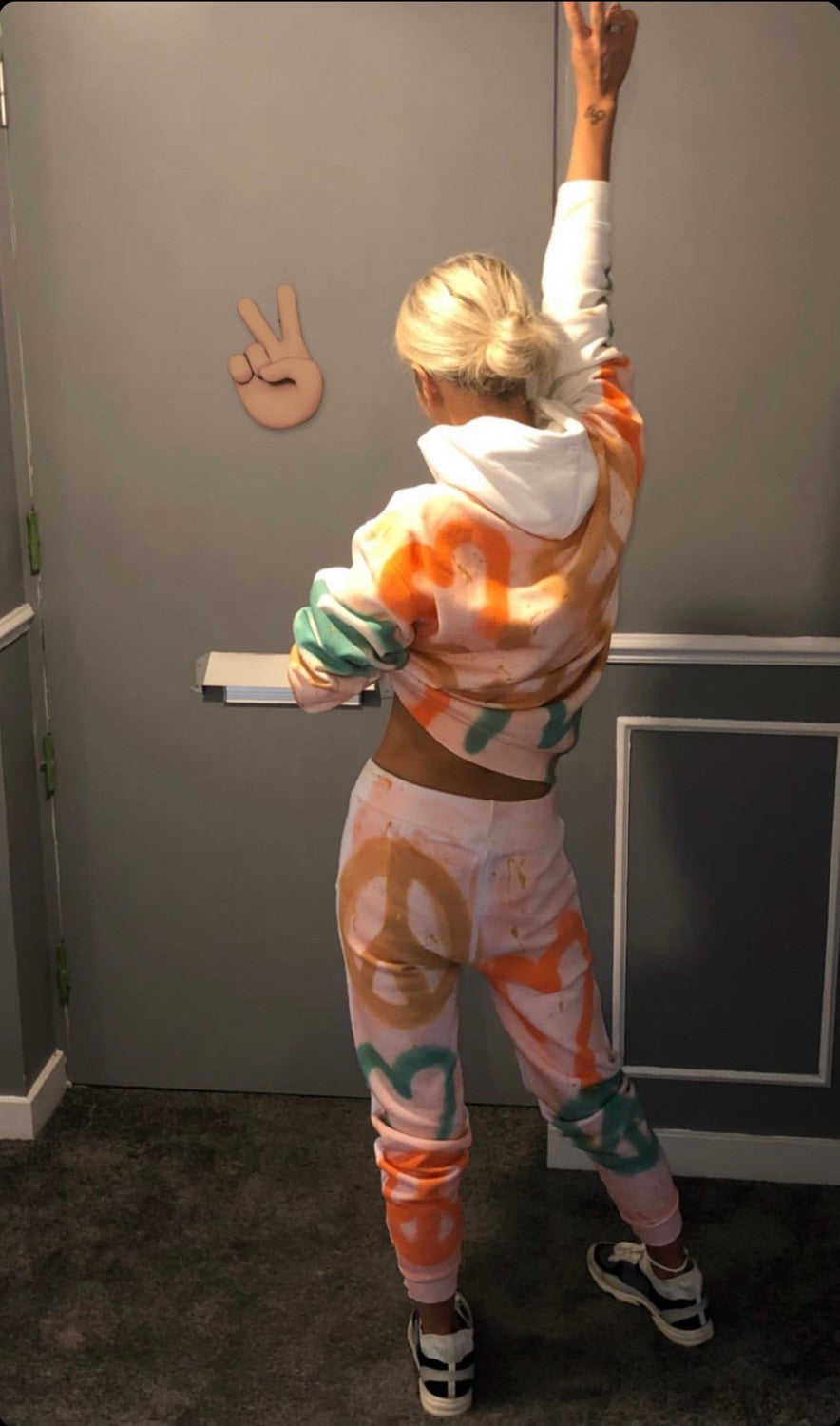 Graffiti love 💚🧡✨✨💚