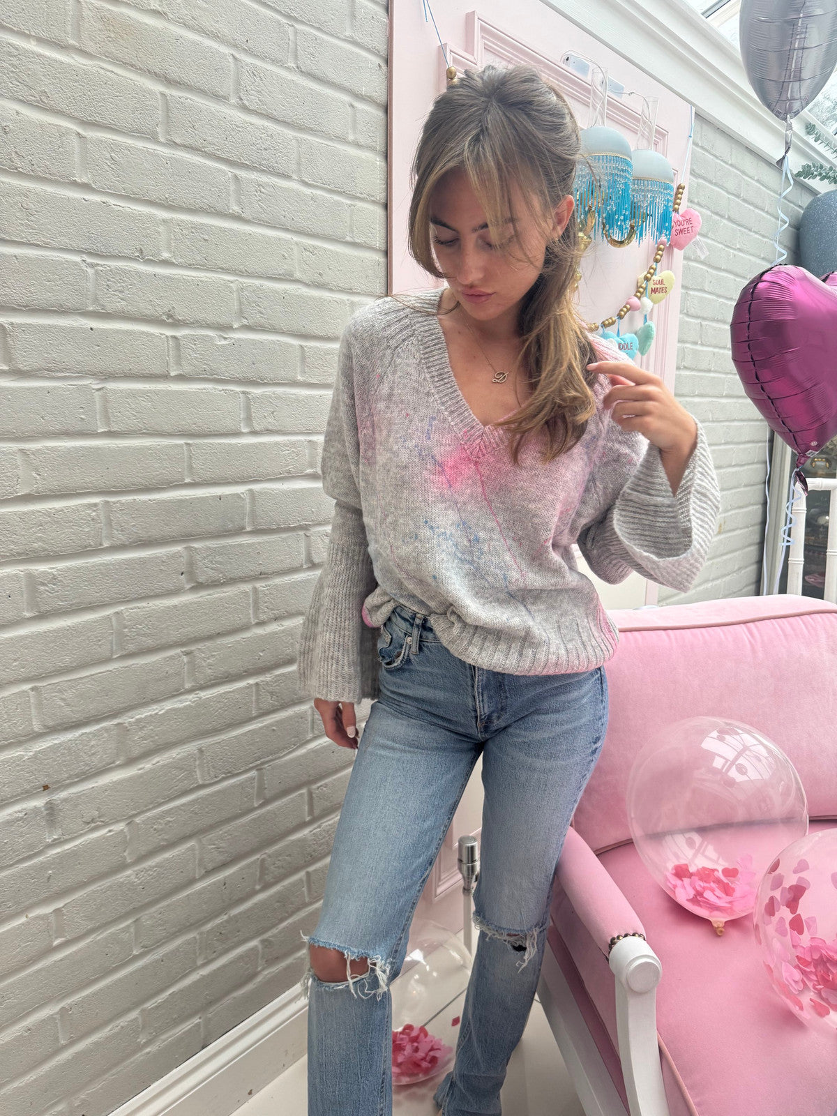 Grey knitted jumpers 😍