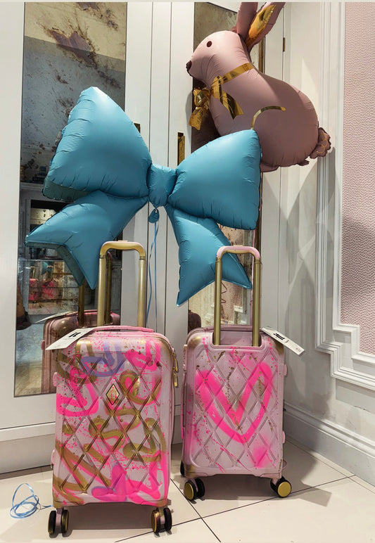 Large pink suitcase 💗✨