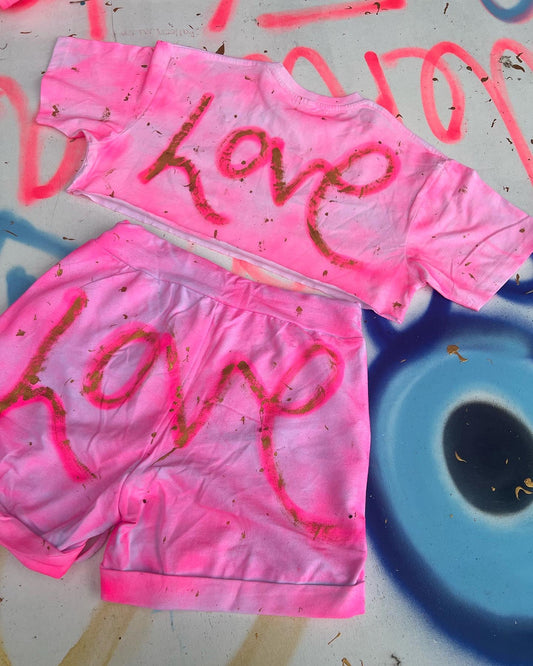 Cropped t-shirts & short sets 💗✌🏽✨
