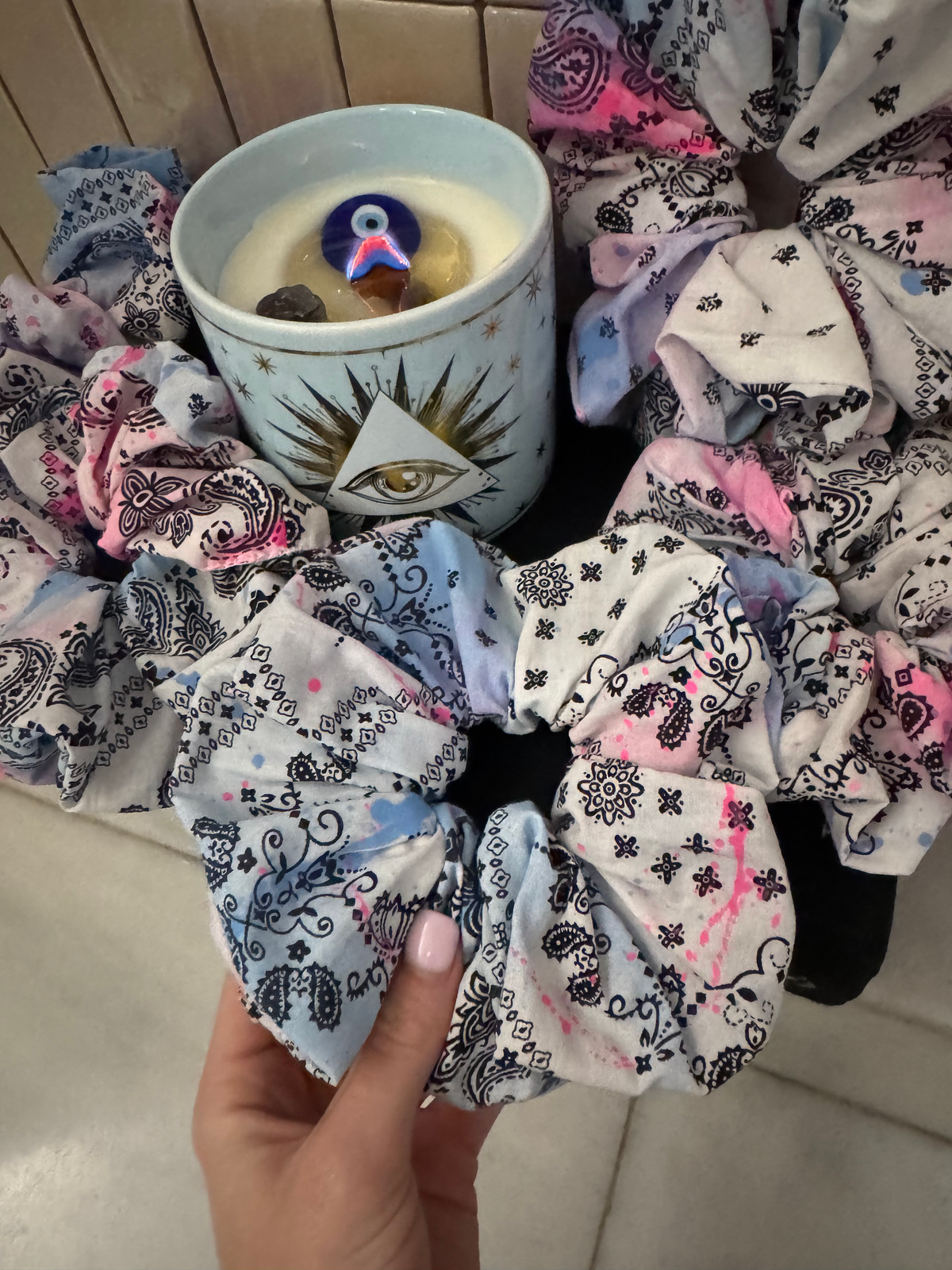 Bandanna scrunchies 🩷